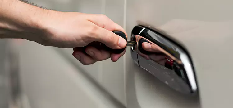 Why Choose Our Auto Locksmith Team in Woodmere, NY?